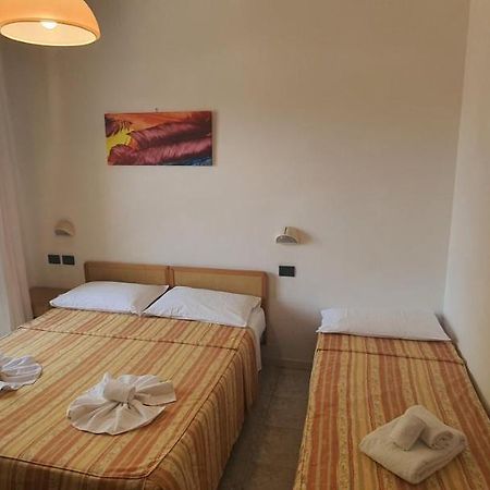 Hotel Vela Azzurra 里米尼 外观 照片