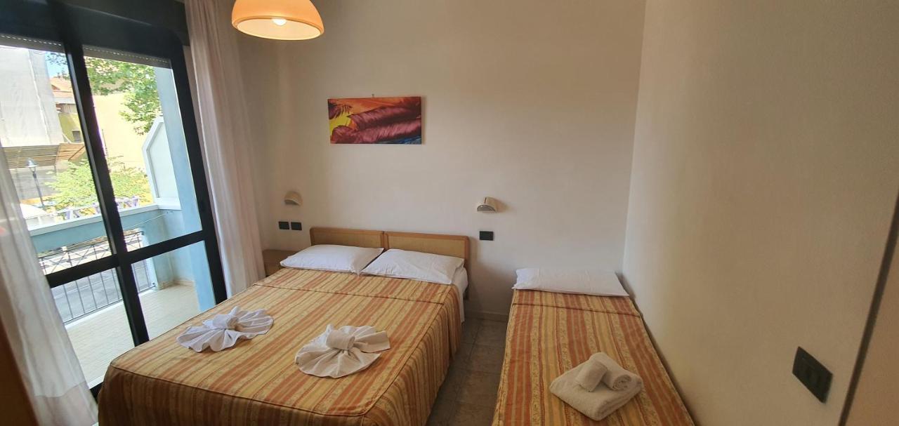 Hotel Vela Azzurra 里米尼 外观 照片