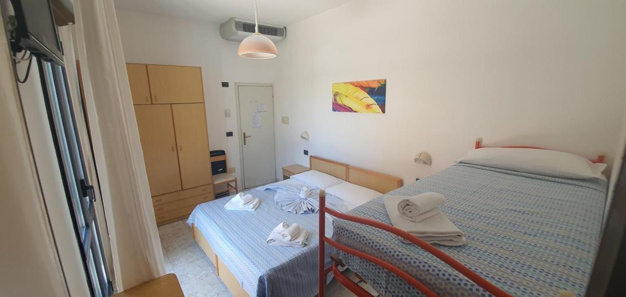 Hotel Vela Azzurra 里米尼 外观 照片