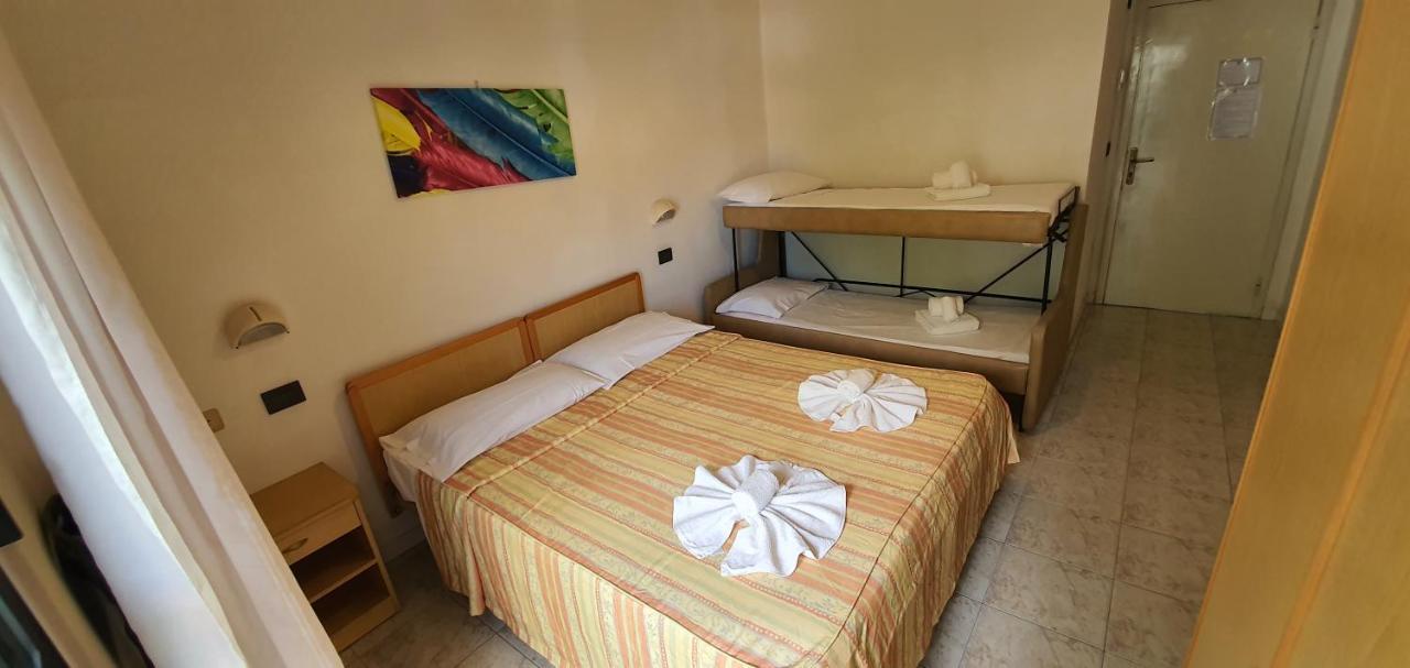 Hotel Vela Azzurra 里米尼 外观 照片