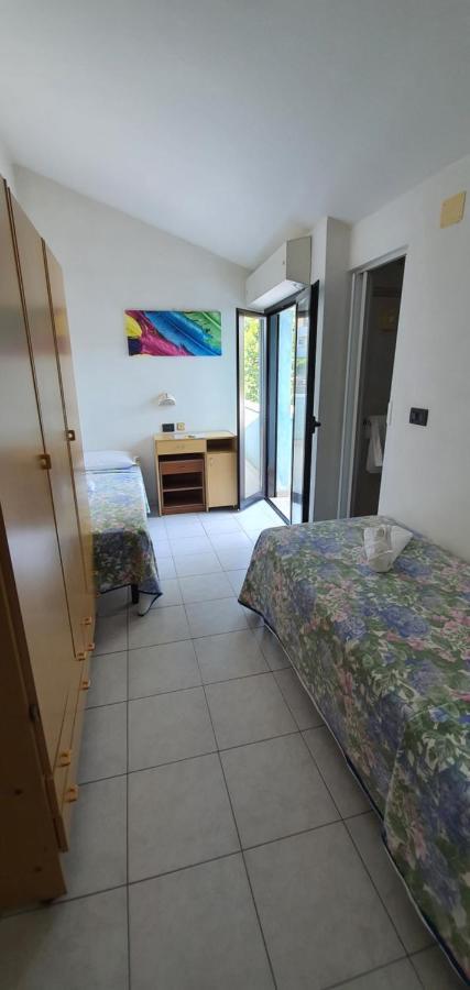 Hotel Vela Azzurra 里米尼 外观 照片