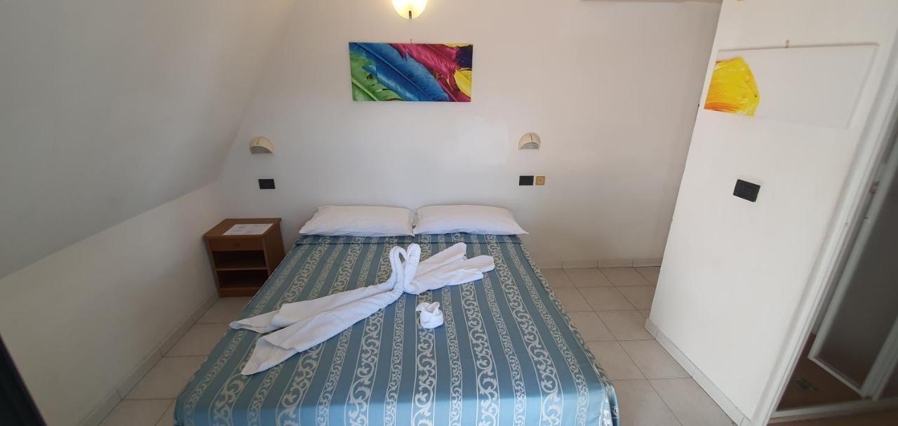 Hotel Vela Azzurra 里米尼 外观 照片