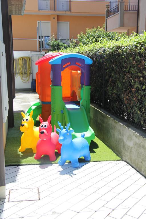 Hotel Vela Azzurra 里米尼 外观 照片